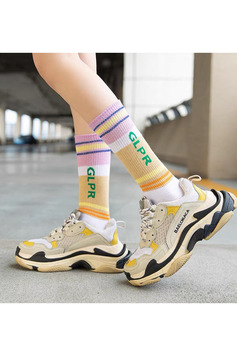 色彩環紋英文字造型襪子-襪子推薦