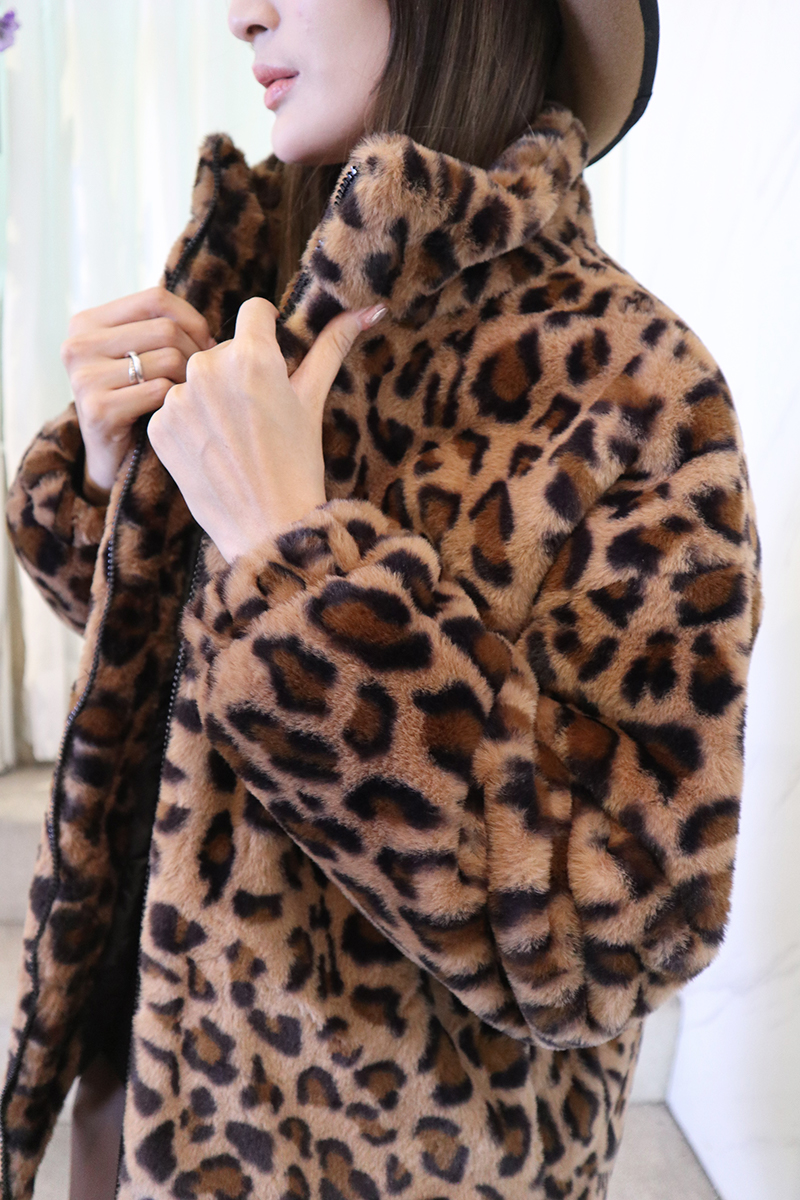 經典時尚豹紋前拉鏈立領保暖毛毛外套-外套推薦