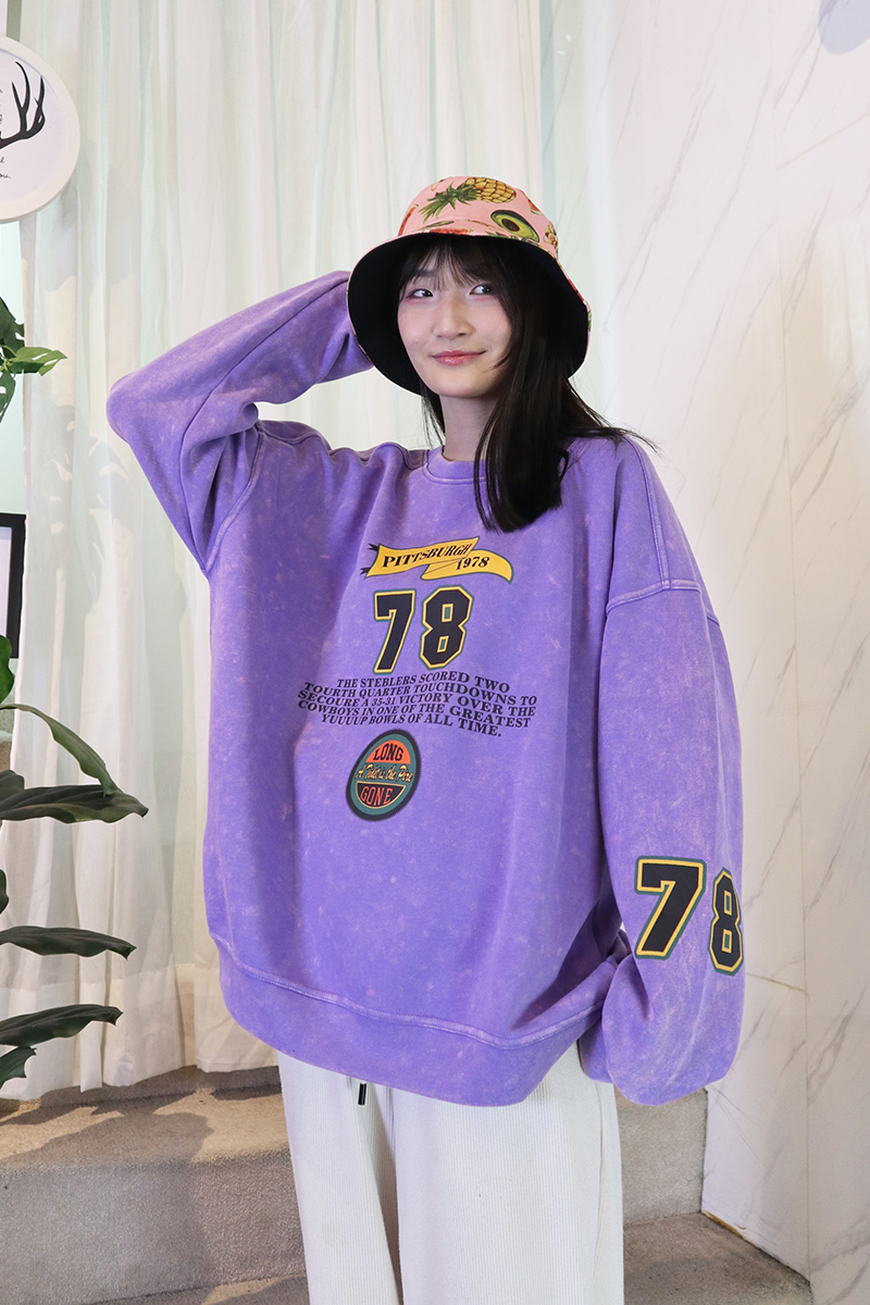 馬卡龍紫色字母數字美式寬鬆上衣-上衣推薦