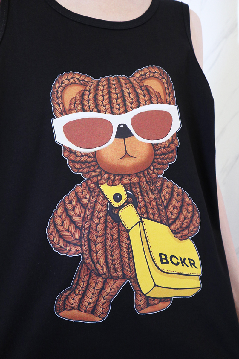 可愛墨鏡學生熊熊背包包圖案寬鬆背心